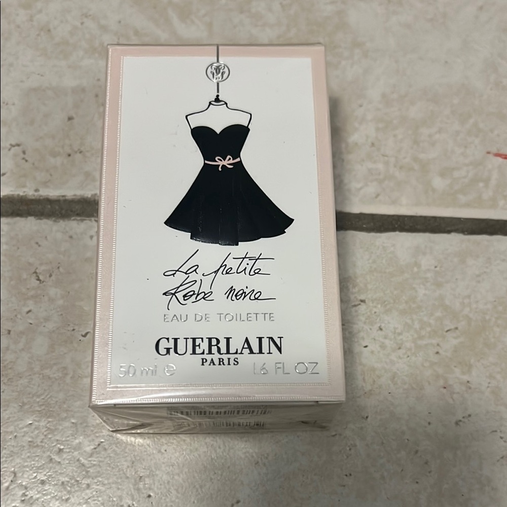 GUERLAIN La Petite Robe Noire Eau de Toilette - Black and Pink